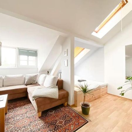 Schoene Ferienwohnung Mit Blick Ueber Stadtwald Leipzig Exterior foto