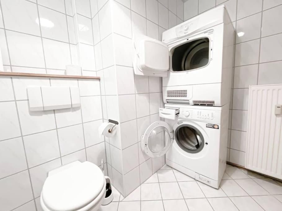Schoene Ferienwohnung Mit Blick Ueber Stadtwald Leipzig Exterior foto